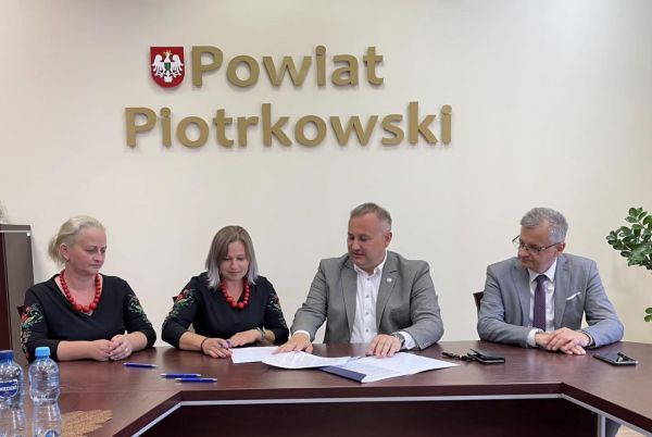Kolejna umowa o dofinansowanie podpisana! KGW Szczukocice
