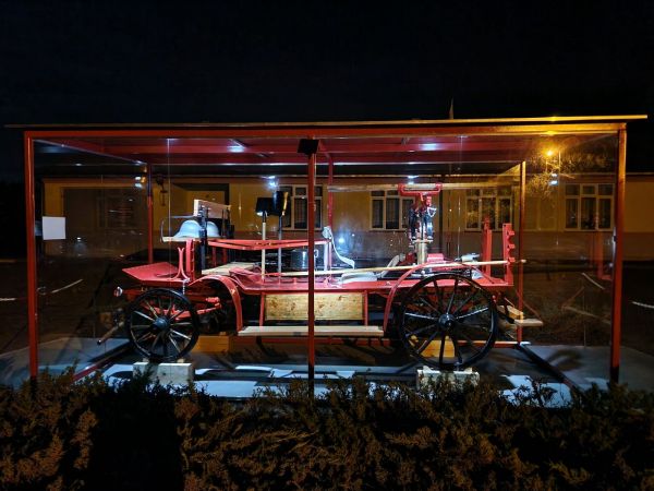 Zabytkowy wóz strażacki został odrestaurowany