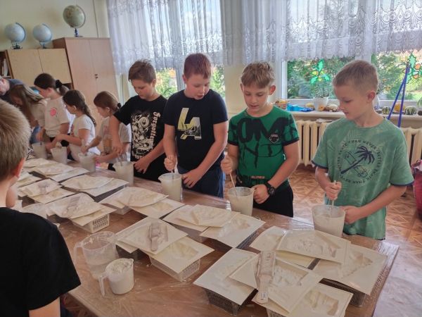 Świąteczne warsztaty gipsowe - SP Krzemieniewice