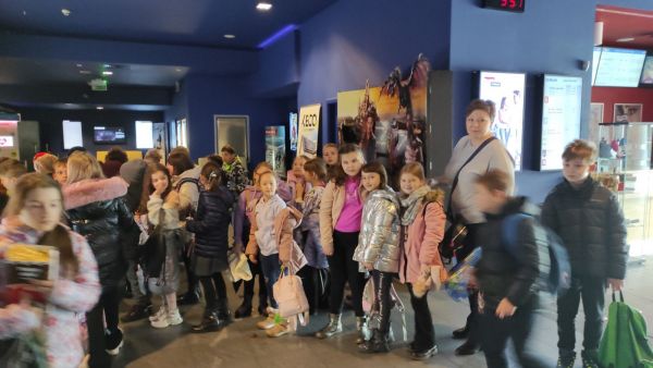 WYCIECZKA DO KINA HELIOS – KLASY 2 A i 2 C – SP GORZKOWICE