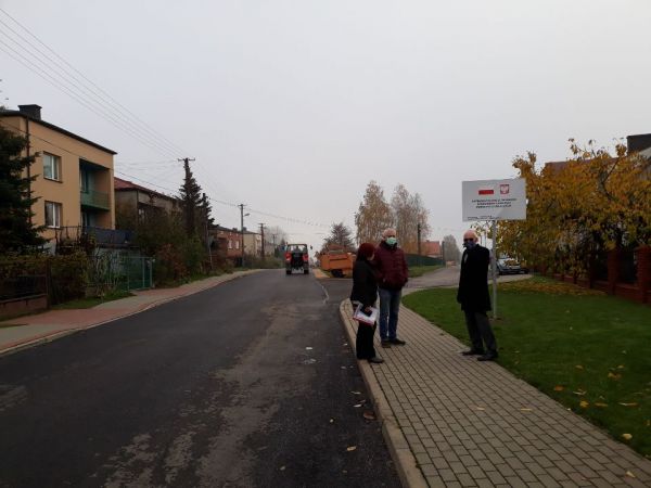 Odbiór robót dla zdania pn.: „Roboty budowlane w zakresie nawierzchni drogi wewnętrznej ul. Świętego Wojciecha  w Gorzkowicach”