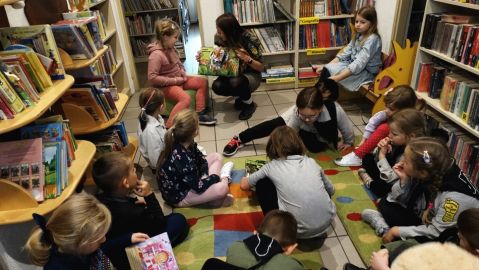 Zbórka zuchów i harcerzy w Bibliotece w Gorzkowicach