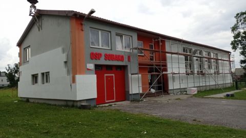 Trwają prace przy budynku strażnicy OSP w Sobakówku
