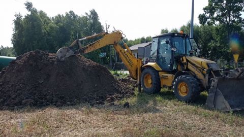 Trwają prace przy usuwaniu awarii wodociągu w miejscowości Bukowina