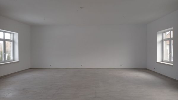 Trwają prace przy budynku w Plucicach