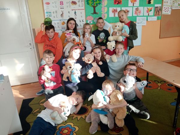 Dzień Pluszowego Misia -Szkoła Podstawowa w Gościnnej 