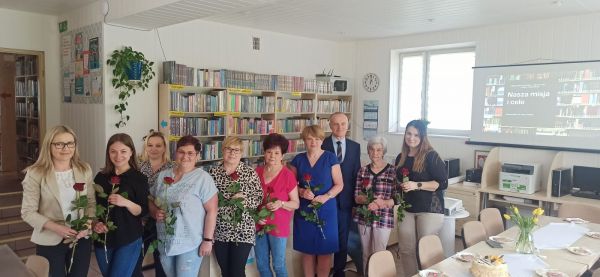 DZIEŃ BIBLIOTEKARZA I BIBLIOTEK