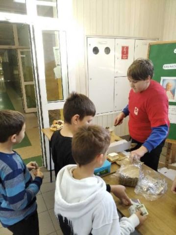 SPRZEDAŻ KREM&Oacute;WEK PAPIESKICH - SP Gorzkowice