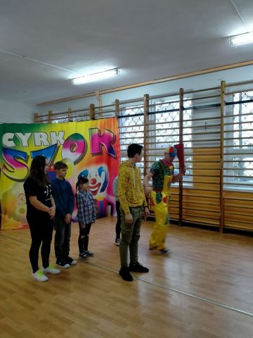 Cyrk "Szok" w SP Krzemieniewice