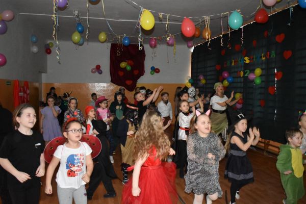 Bal Karnawałowy w Szkole Podstawowej w Krzemieniewicach