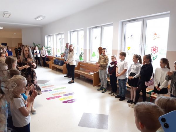 Laureatki konkursu matematycznego - SP Krzemieniewice