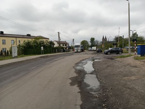 UTRUDNIENIA W RUCHU POJAZDÓW  - UL. WARSZAWSKA 