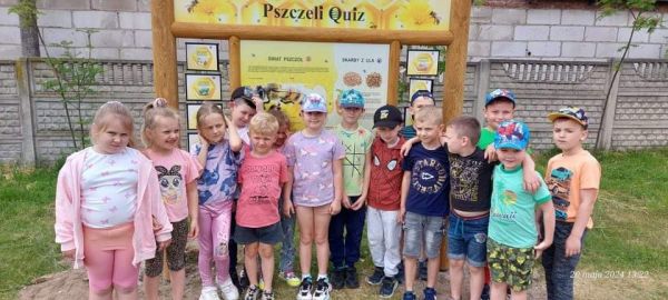  	Zajęcia o pszczołach w ramach projektu Eko- pracownia pod chmurką
