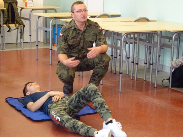 "Edukacja z wojskiem" - program edukacyjno-obronny - SP Gorzkowice