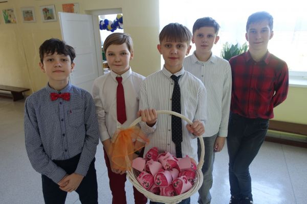 Dzień Kobiet SP Krzemieniewice