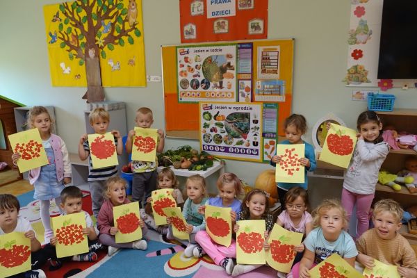 Jesienne zajęcia dzieci z Przedszkola Samorządowego
