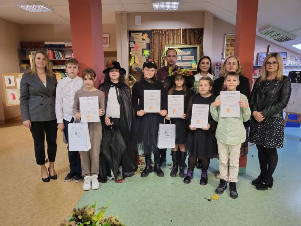 Międzyszkolny Konkurs Recytatorski „Poezja jesienna” w bibliotece szkolnej