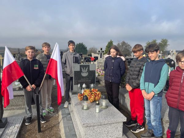 ,,Szkoła Pamięta” - SP Krzemieniewice