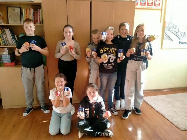 „Mleko, warzywa i owoce w szkole” - SP Krzemieniewice