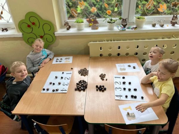 Jesienne inspiracje z ,, darów natury” SP Krzemieniewice