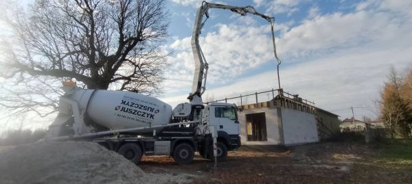 Trwają prace przy budynku świetlicy wiejskiej w Gościnnej