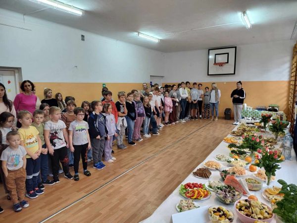 Dzień Zdrowego Śniadania w ramach programu „Trzymaj Formę” - SP Krzemieniewice