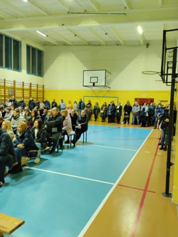 „Jaka jest rola rodziców w wychowaniu i edukacji we współczesnym świecie       z uwzględnieniem zagrożeń otaczającego świata? „