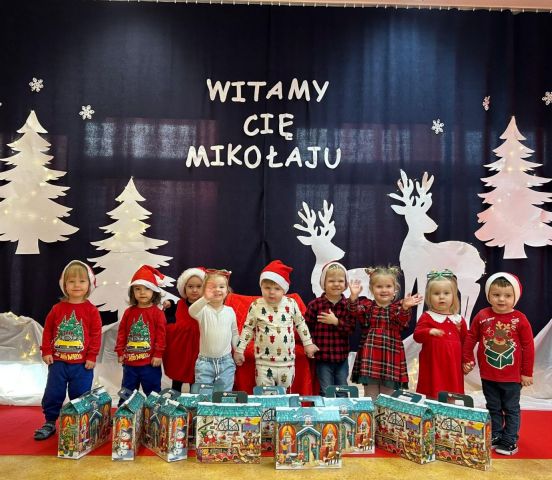 Wizyta Świętego Mikołaja w Samorządowym Klubie Dziecięcym w Gorzkowicach