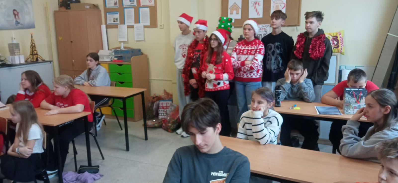 Świętujemy Międzynarodowy Dzień Wolontariusza - SP Krzemieniewice