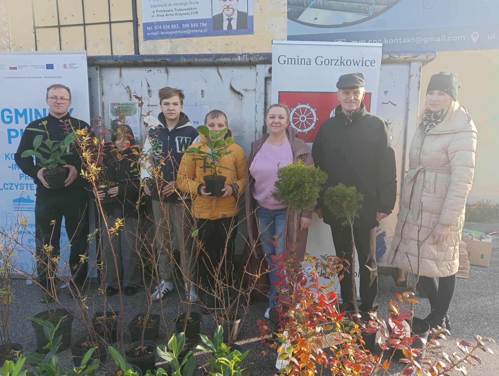Ekologiczna akcja „ Drzewko za makulaturę” - SP Krzemieniewice
