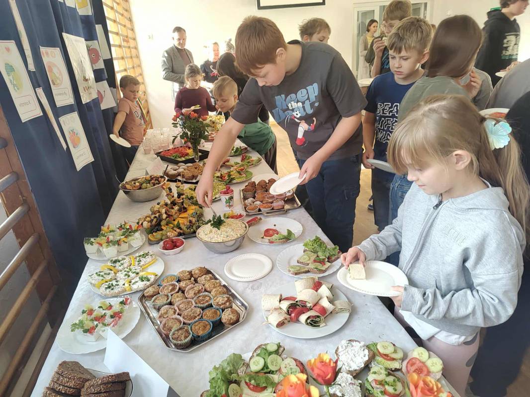 Światowy Dzień Zdrowego Śniadania - SP Krzemieniewice