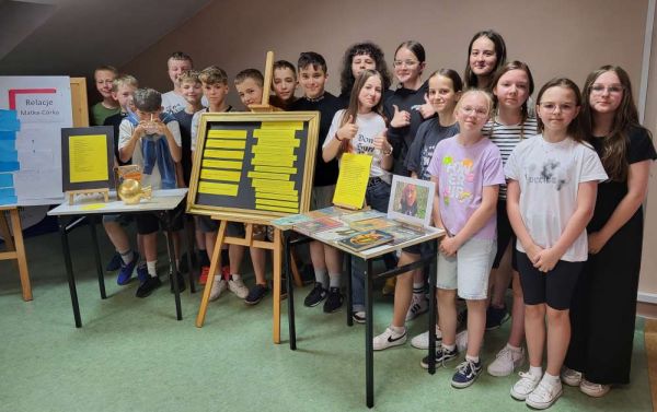 Majowe wydarzenia w bibliotece szkolnej - SP Gorzkowice