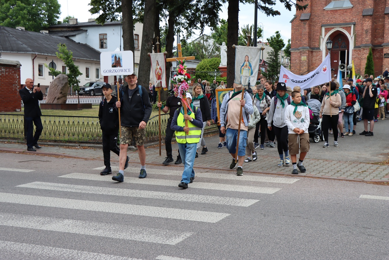 Pielgrzymi z Gorzkowic wyruszyli na Jasną Górę