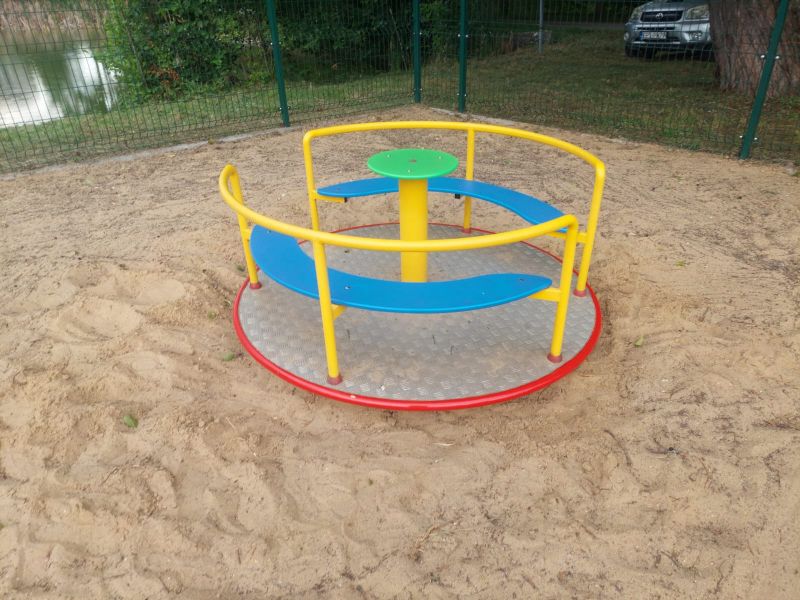Prace porządkowe na placach zabaw – Krosno już gotowe!