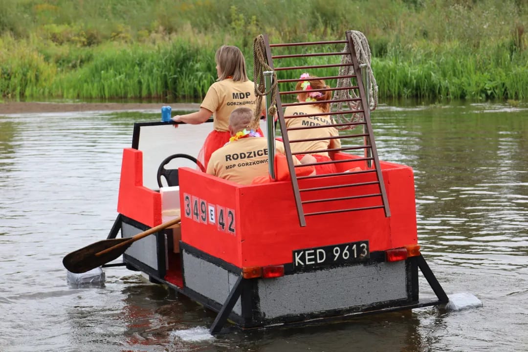 II Strażacki Spływ na &bdquo;Byle Czym&rdquo; w Sulejowie