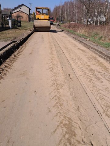 Roboty drogowe w miejscowości Bujniczki
