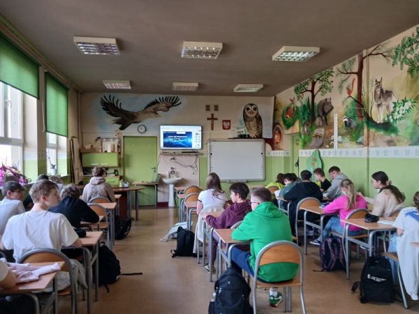 Bezpieczny Internet - "Klikamy z głową" - SP Gorzkowice