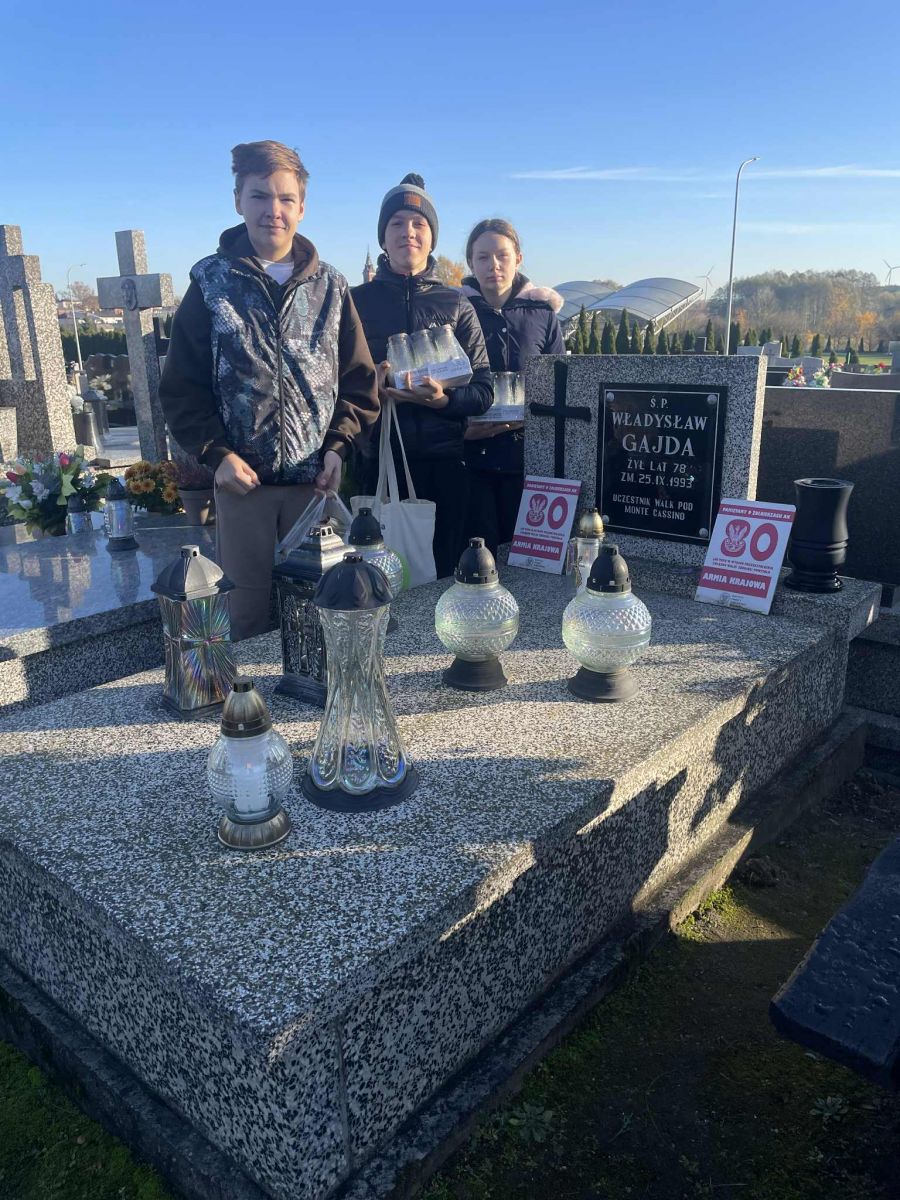 „Szkoła pamięta” - SP Krzemieniewice