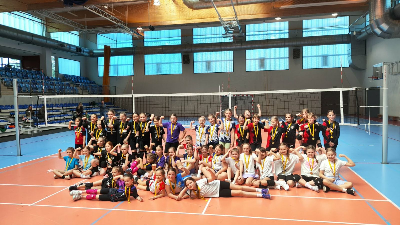 TURNIEJ SIATKARSKICH SINGLI