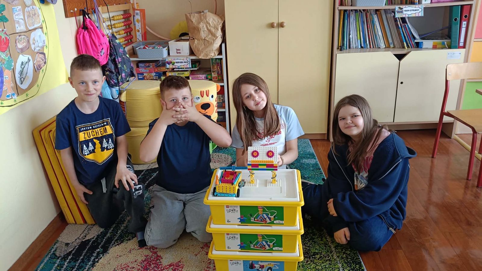 Lekcja programowania z klockami LEGO &ndash; SP Krzemieniewice