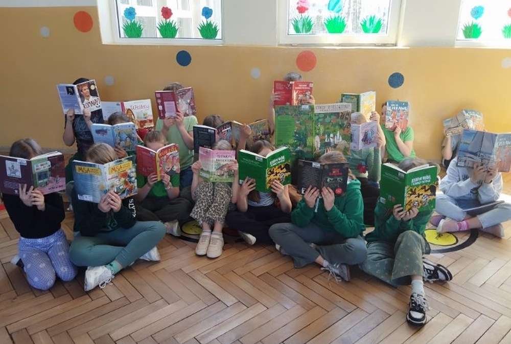 Szkolna akcja &bdquo;Przerwa na czytanie&rdquo; - SP Gorzkowice