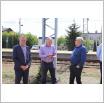 Galeria zdjęć: Przekazanie Wykonawcy placów pod budowę nowych dworców kolejowych w miejscowościach Gorzkowice i Wilkoszewice. Link otwiera powiększoną wersję zdjęcia.