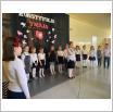 Galeria zdjęć: Obchody Święta 3 Maja w Przedszkolu Samorządowym. Link otwiera powiększoną wersję zdjęcia.