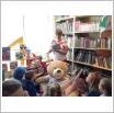 Galeria zdjęć: Przedszkolaki w bibliotece. Link otwiera powiększoną wersję zdjęcia.