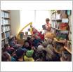 Galeria zdjęć: Przedszkolaki w bibliotece. Link otwiera powiększoną wersję zdjęcia.