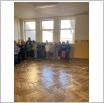 Galeria zdjęć: Apel klas 1-3 dotyczący bezpieczeństwa w Szkole Podstawowej im. Henryka Sienkiewicza w Gorzkowicach. Link otwiera powiększoną wersję zdjęcia.