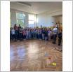 Galeria zdjęć: Apel klas 1-3 dotyczący bezpieczeństwa w Szkole Podstawowej im. Henryka Sienkiewicza w Gorzkowicach. Link otwiera powiększoną wersję zdjęcia.