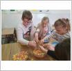 Galeria zdjęć: Innowacja Pedagogiczna ?Poznajemy kultury kontynentów? cz. 2 ? Azja. Link otwiera powiększoną wersję zdjęcia.