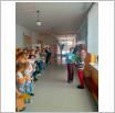 Galeria zdjęć: Apel - podsumowanie konkursów SP Krzemieniewice. Link otwiera powiększoną wersję zdjęcia.