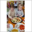 Galeria zdjęć: Międzynarodowych Dzień Pizzy w Samorządowym Klubie Dziecięcym w Gorzkowicach. Link otwiera powiększoną wersję zdjęcia.